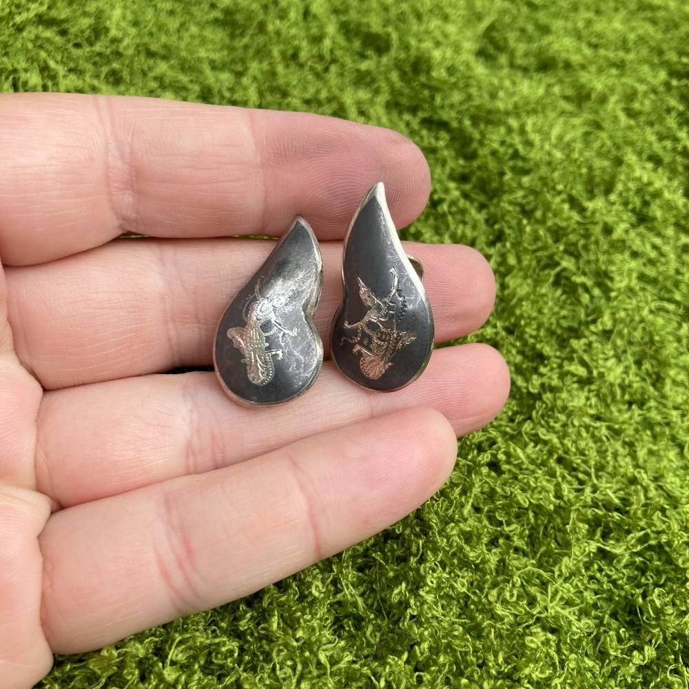 SIMPLE Siam, SOLID Sterling Silver, VINTAGE CLIP ON Earrings